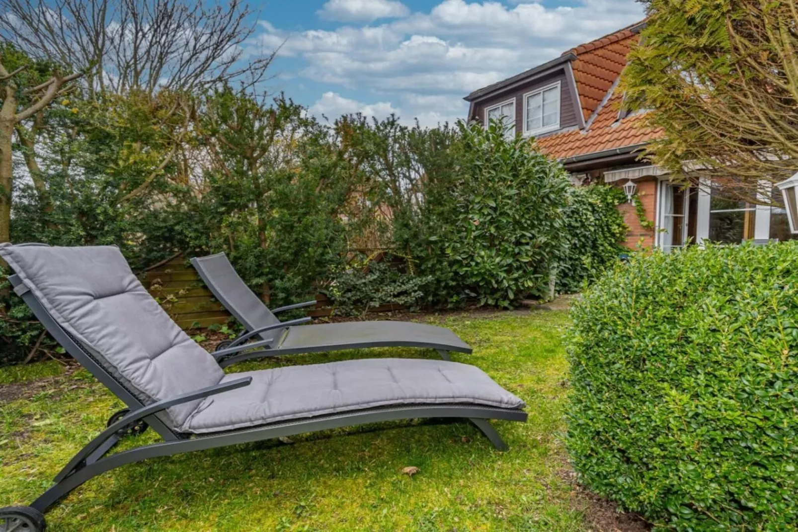 329927-Terrasse/Balkon