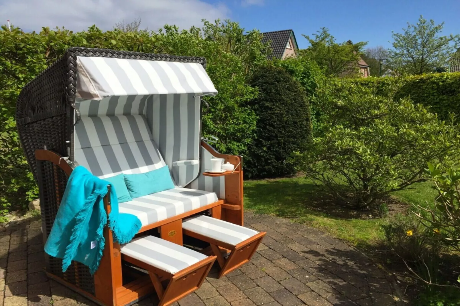 311436-Terrace balcony