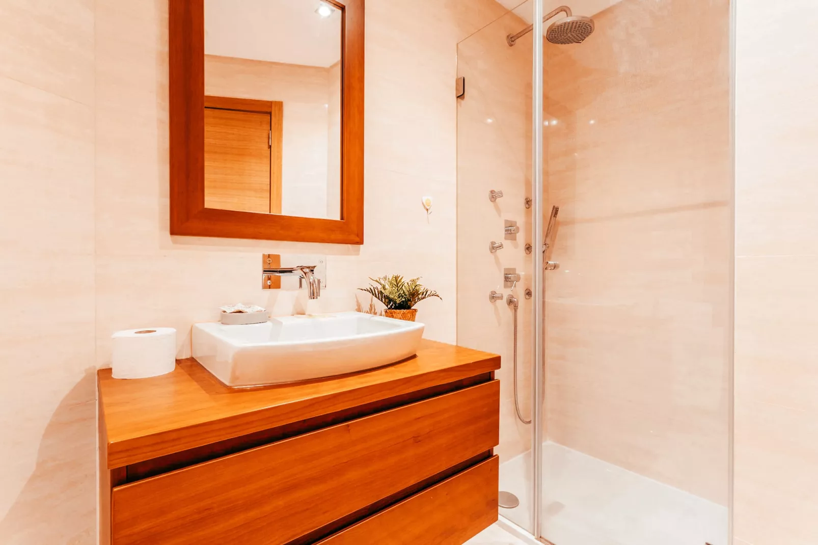 Modern & Elegant 2 bedroom in Amadora by GT House-Badezimmer