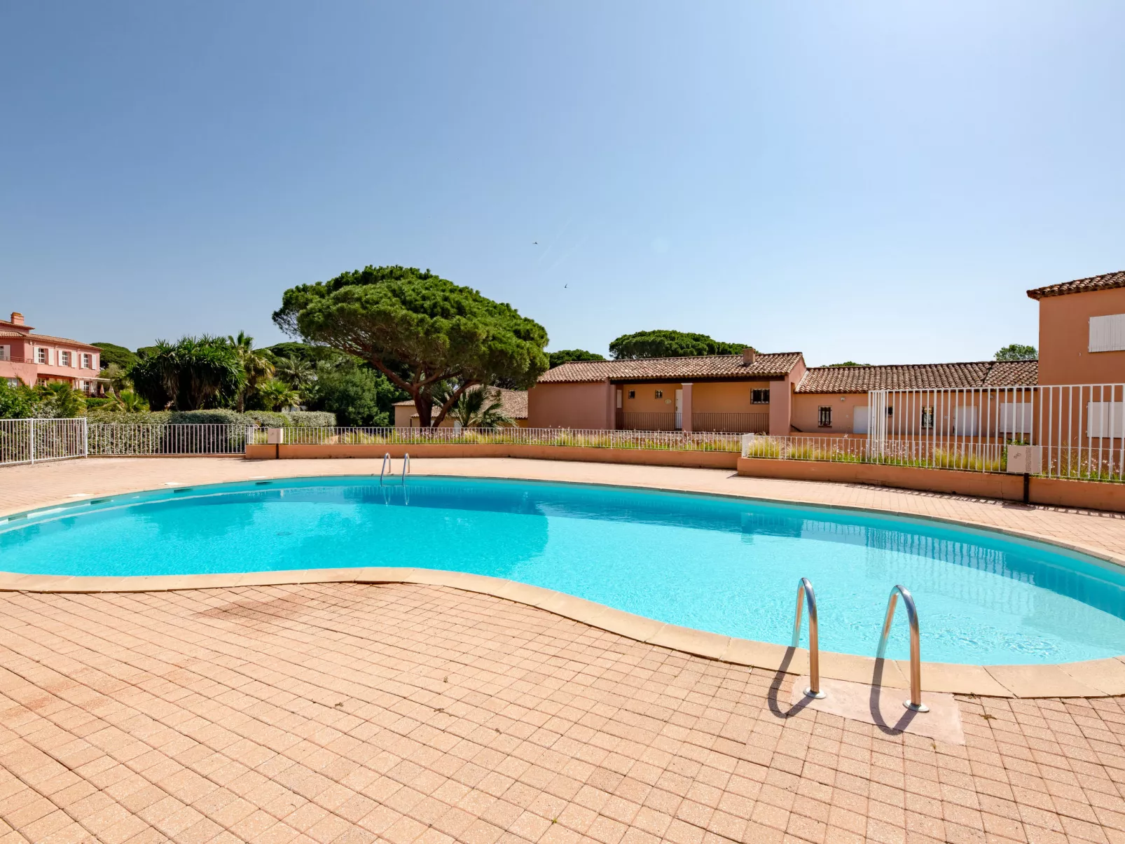 Le Thalassa-Draußen