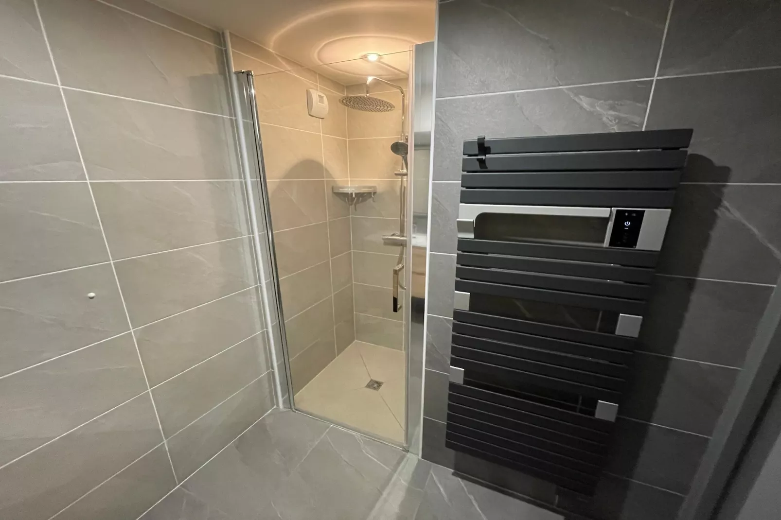 Maison de ville avec terrasse/jardin Guerlesquin-Badezimmer