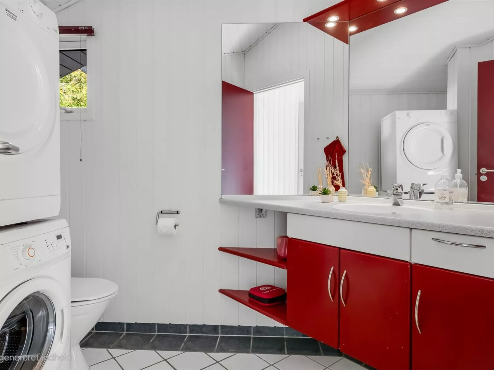 "Margrethe" - 600m from the sea-Drinnen