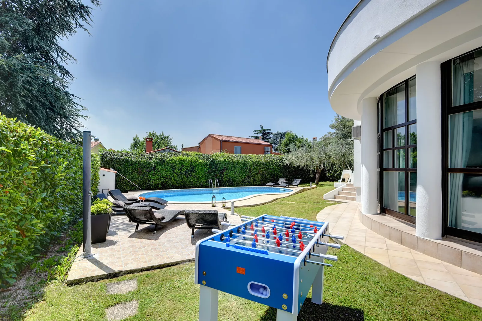 Villa Mutila-Gardens summer
