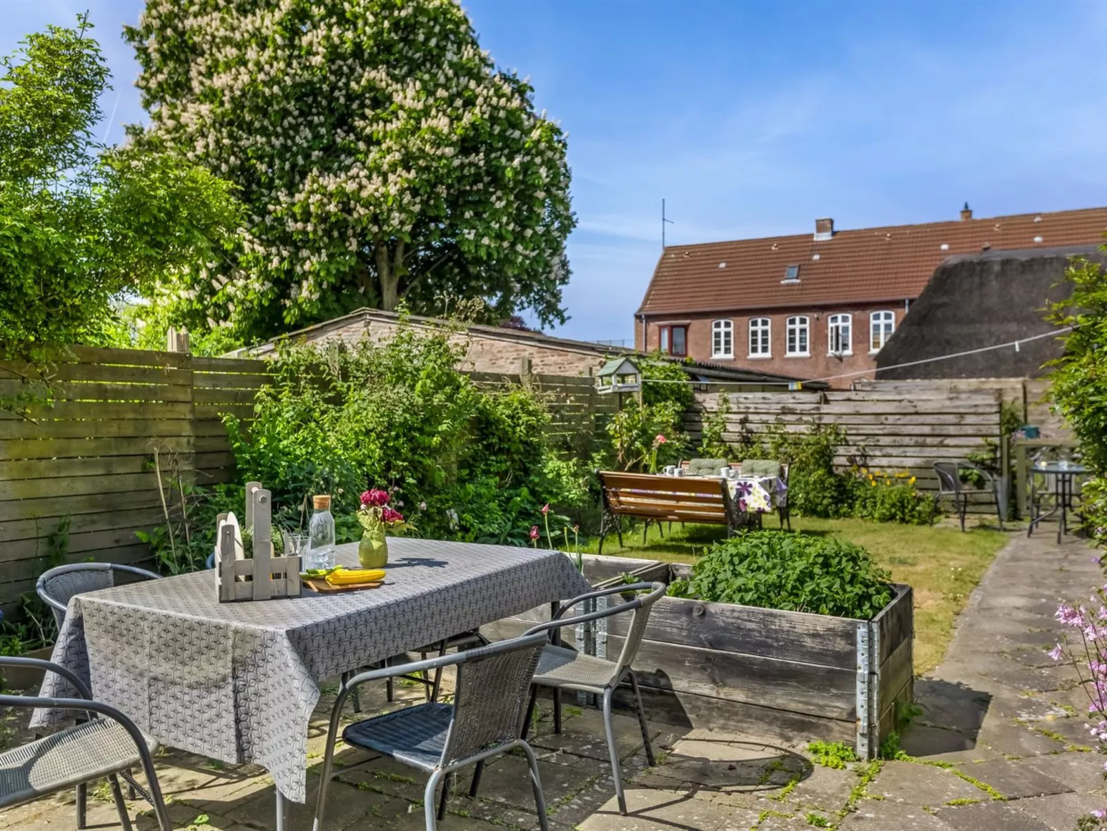 "Spase" - 23km from the sea - Draußen