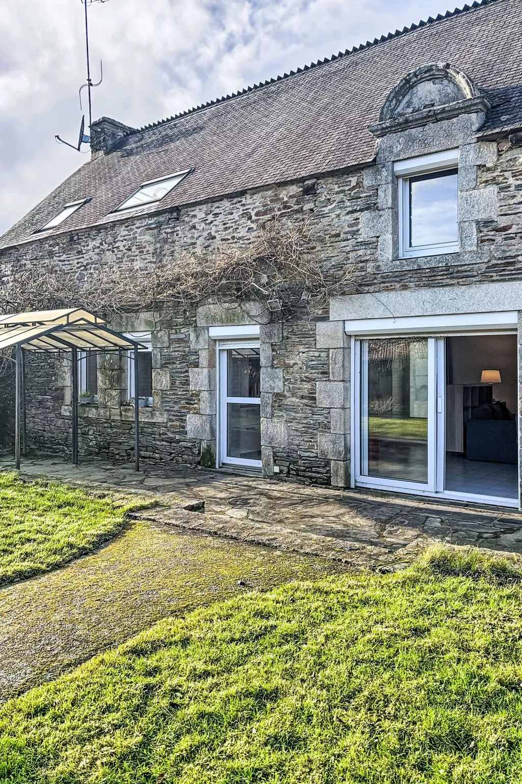 Maison du Paradis - Outside