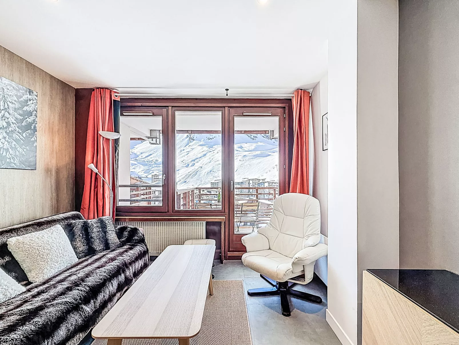 Le Curling B (Val Claret) - Dedans