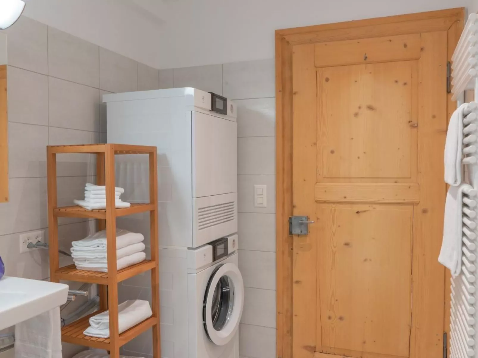 Chesa Clos - Image-tags.info