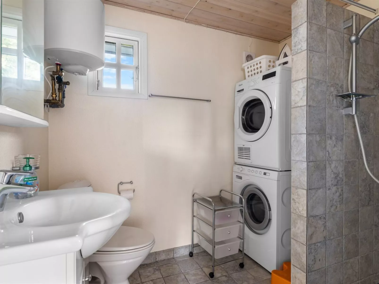 "Edeltraud" - 100m from the sea - Drinnen