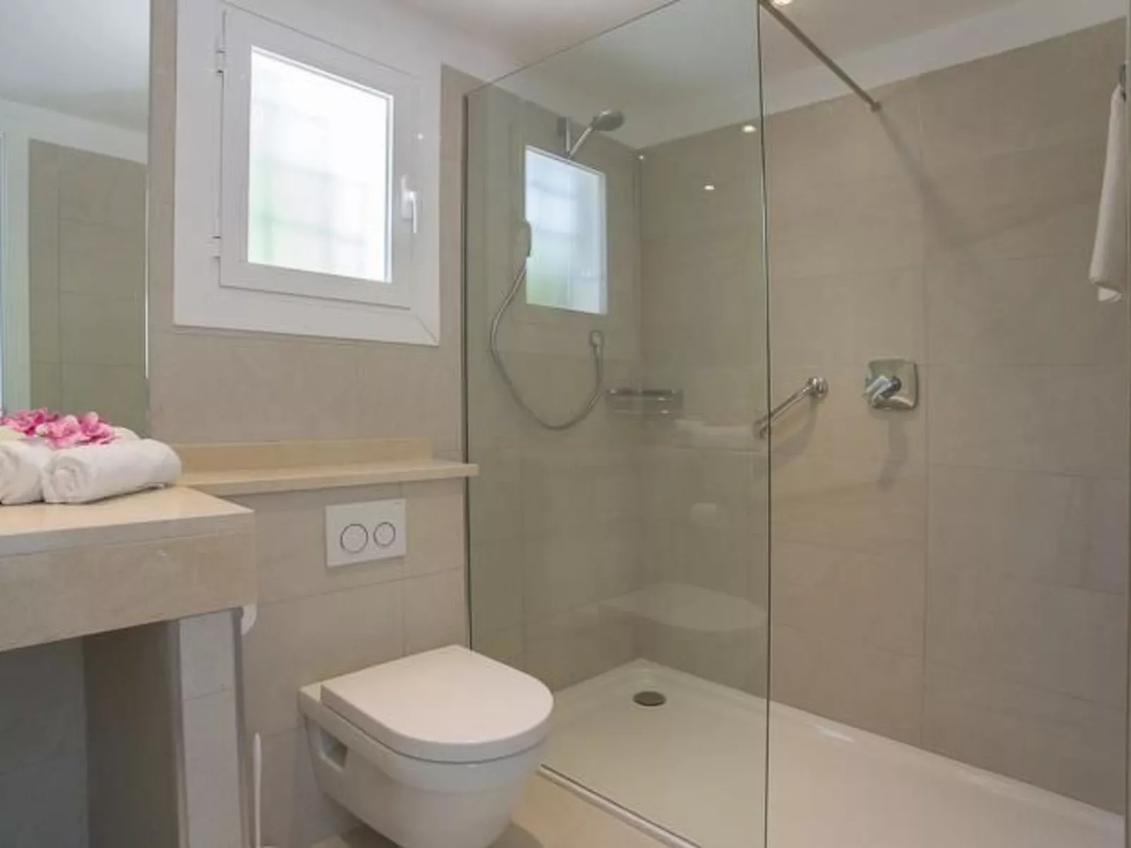 Pineda-Image-tags.info