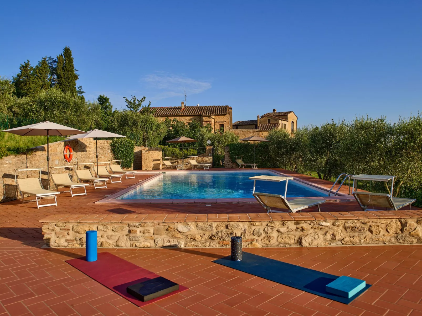 La Cisterna - Image-tags.info