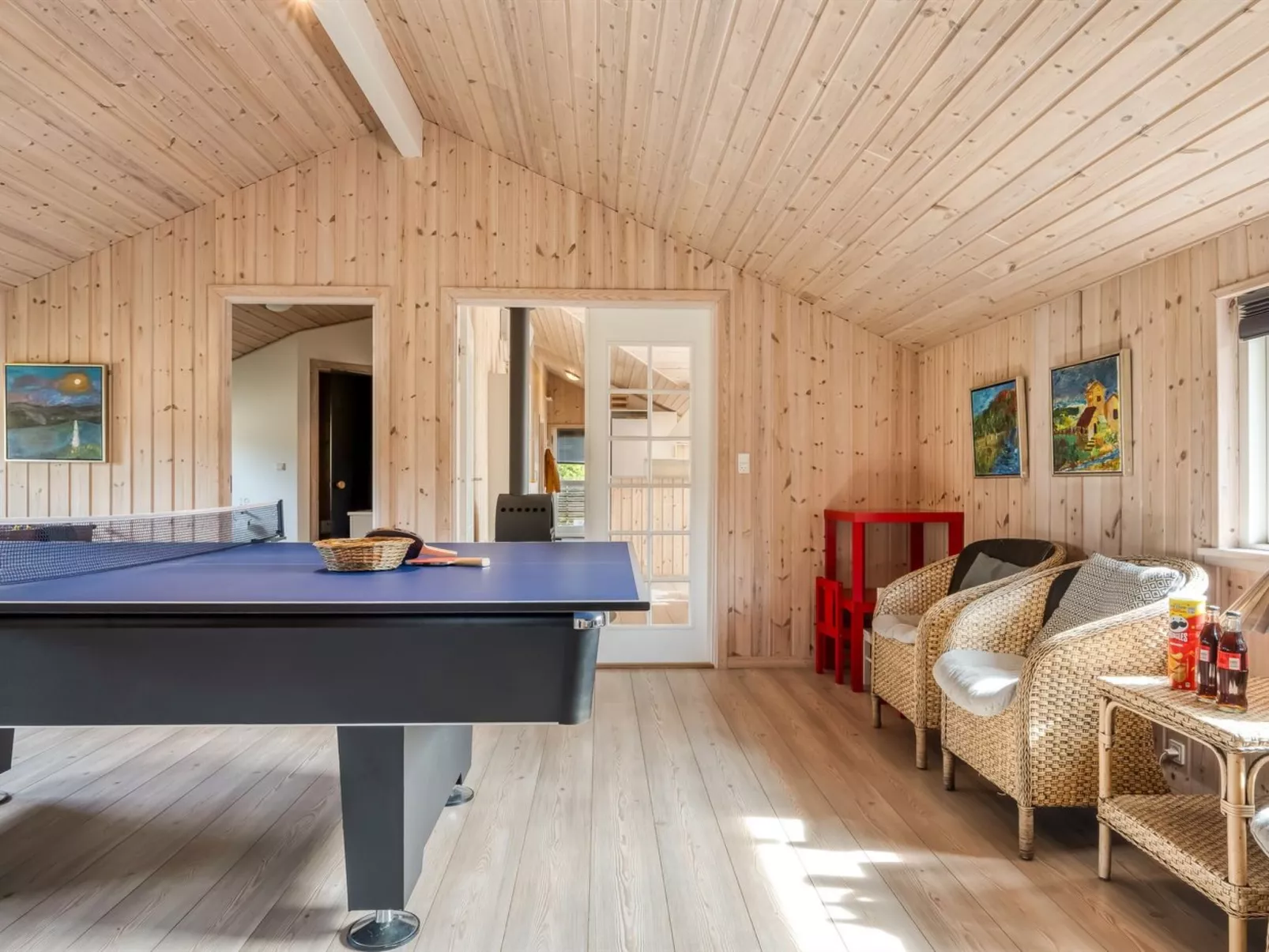 "Botwith" - 2.8km from the sea - Drinnen