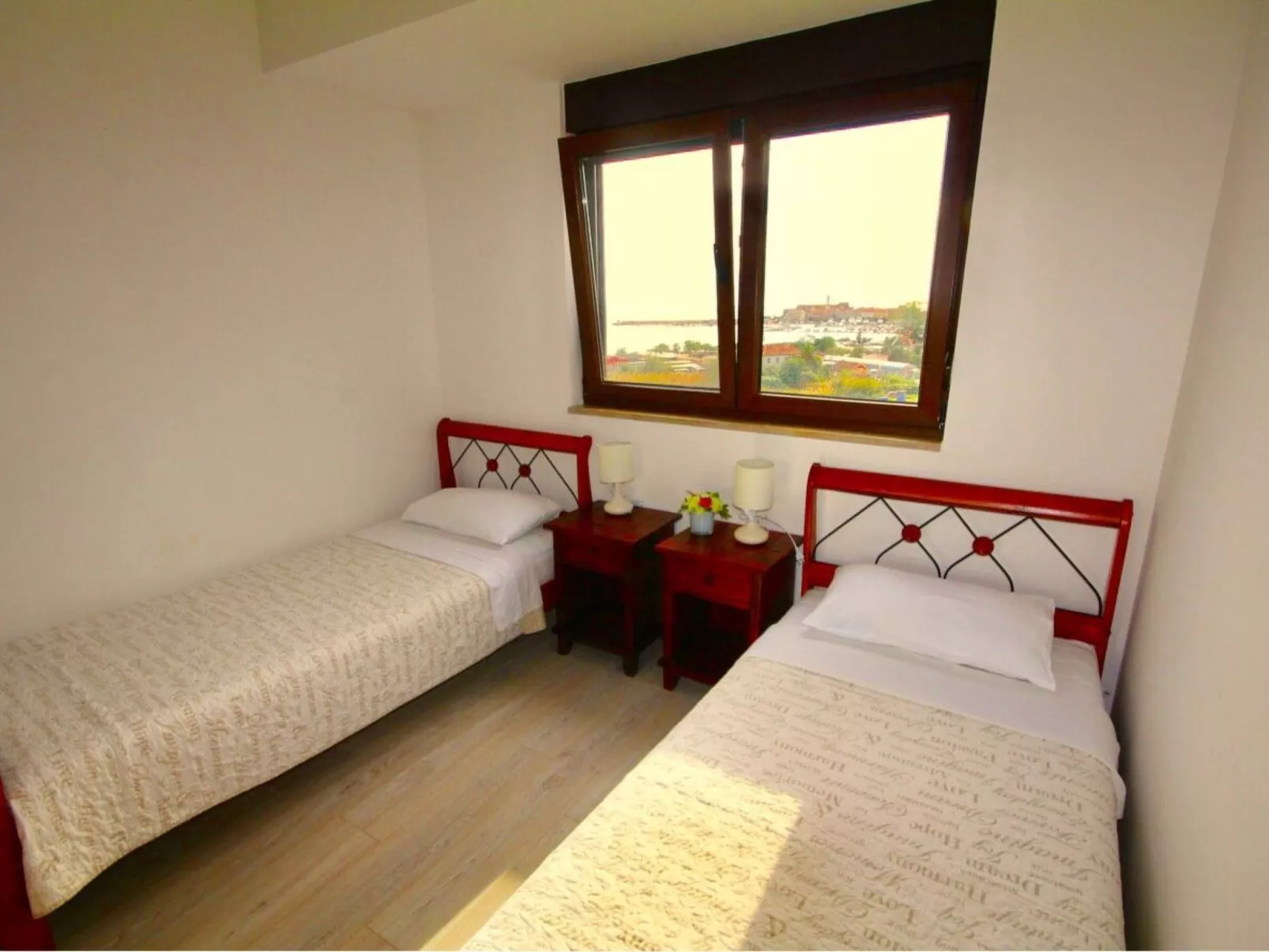 Für 4 Personen ca. 45 m&sup2; in Budva, Adriaküste Montenegro (Küste um Budva)-Image-tags.info