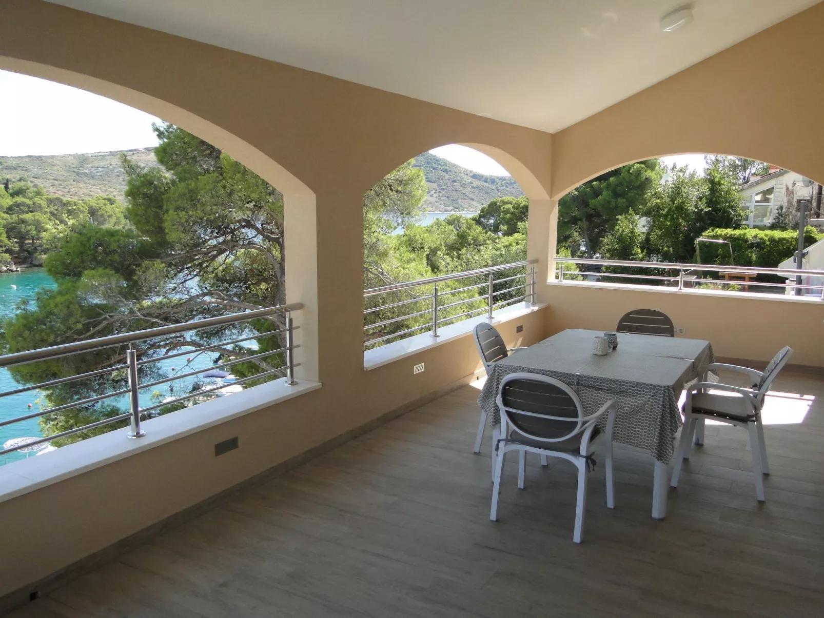 Aurea 3 Modernes Apartment direkt am Meer - Image-tags.info