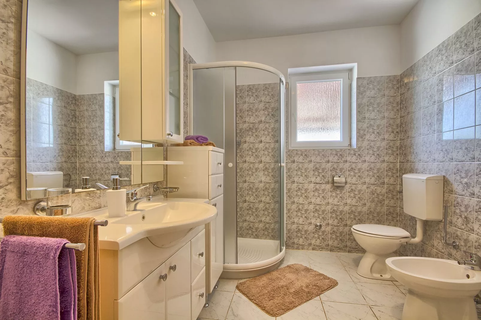 Casa Nina & Tea-Bathroom
