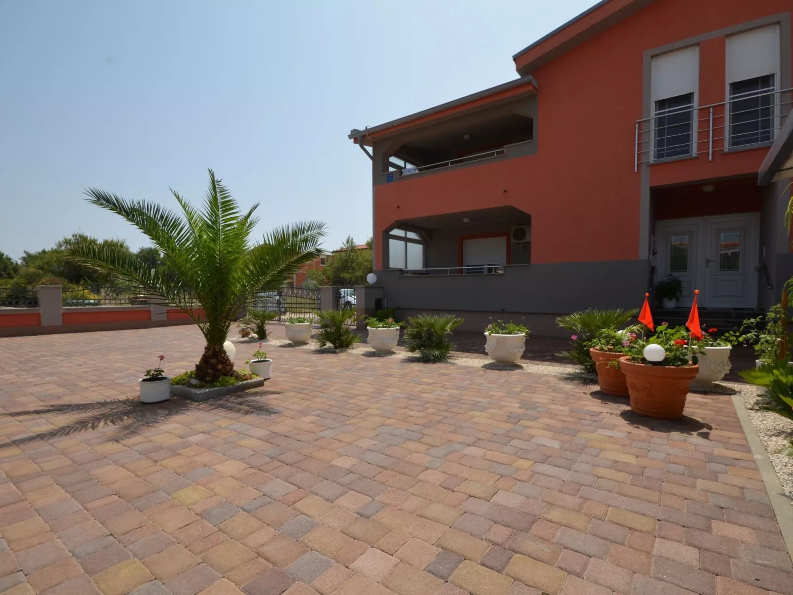 Apartment Komljen 1 - Image-tags.info