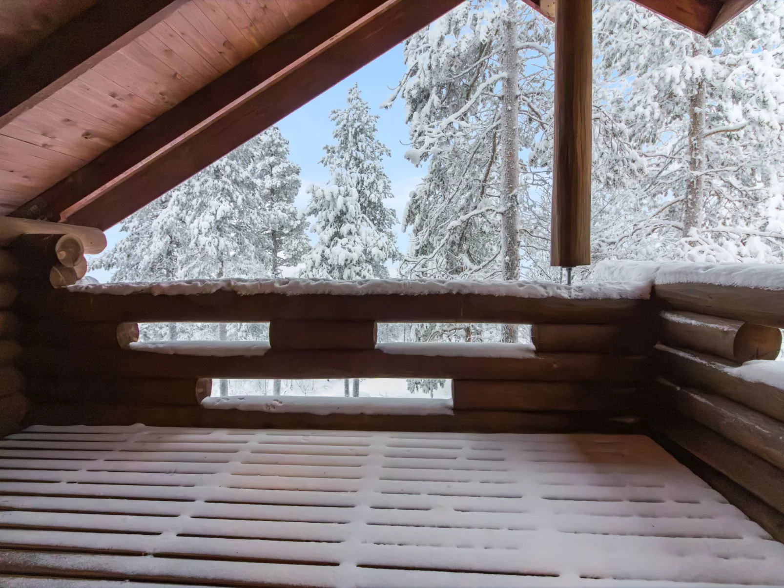 Salvostie 13, hetta - Dedans