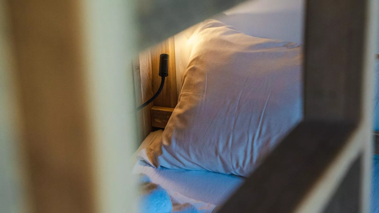 See Lounge - Bedroom