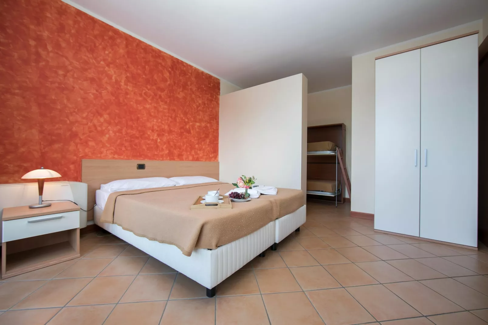 RESIDENCE PORTO LETIZIA - PALACE-2ROOM APT 6 PAX LAKE VIEW 8209 - P2LP6 - Bedroom