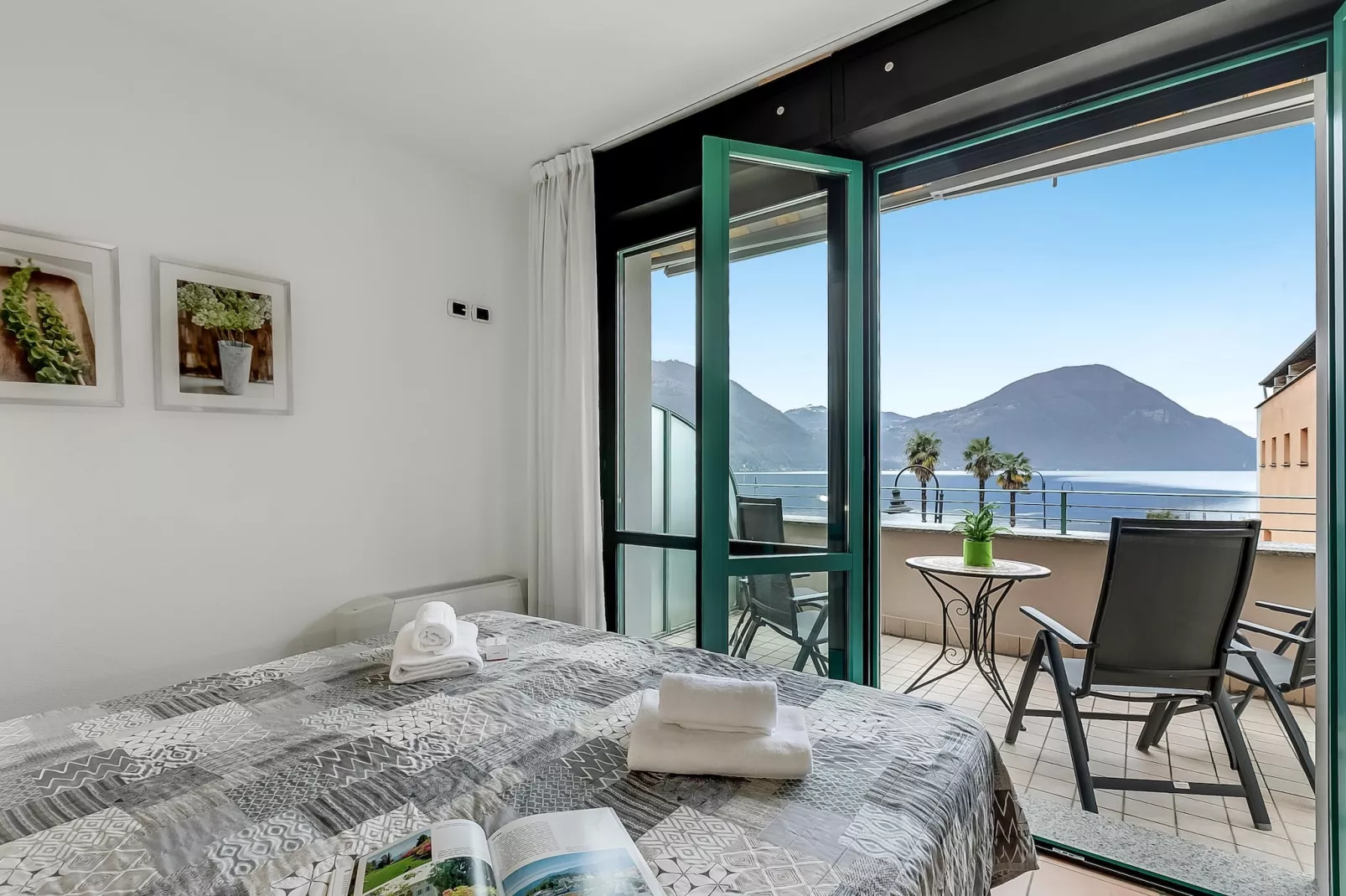 RESIDENCE PORTO LETIZIA - PALACE-2ROOM APT 6 PAX LAKE VIEW DELUXE 8210 - P2LD6 - Bedroom