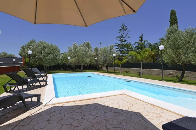 Holiday home Floridia-Villa Lucia mit Privatpool-Piscine