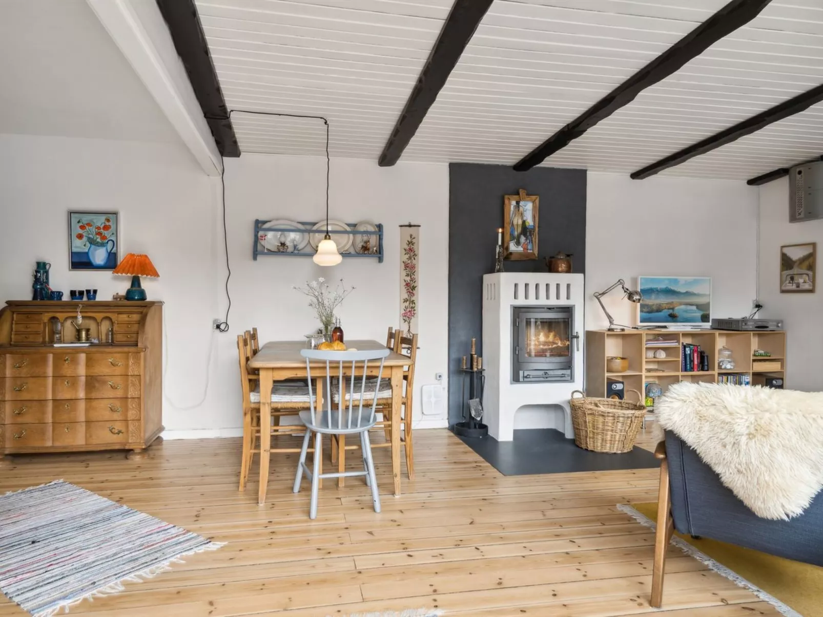 "Claudine" - 300m from the sea-Inside