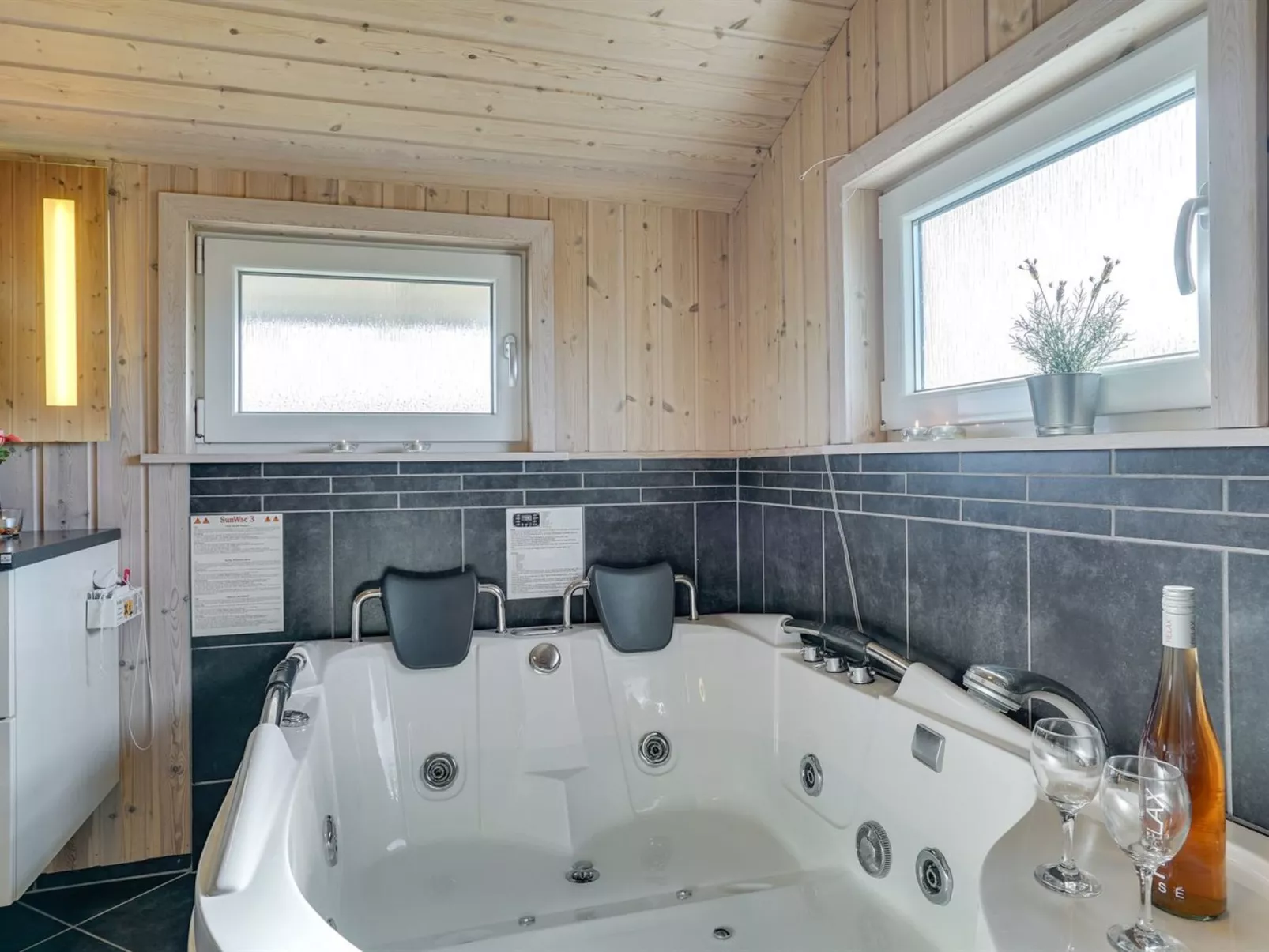 "Emelia" - 50m from the sea-Drinnen