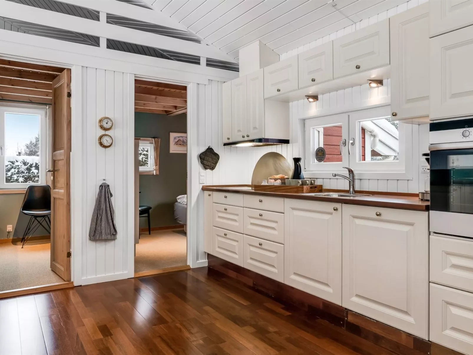 "Valda" - 1.5km from the sea-Inside