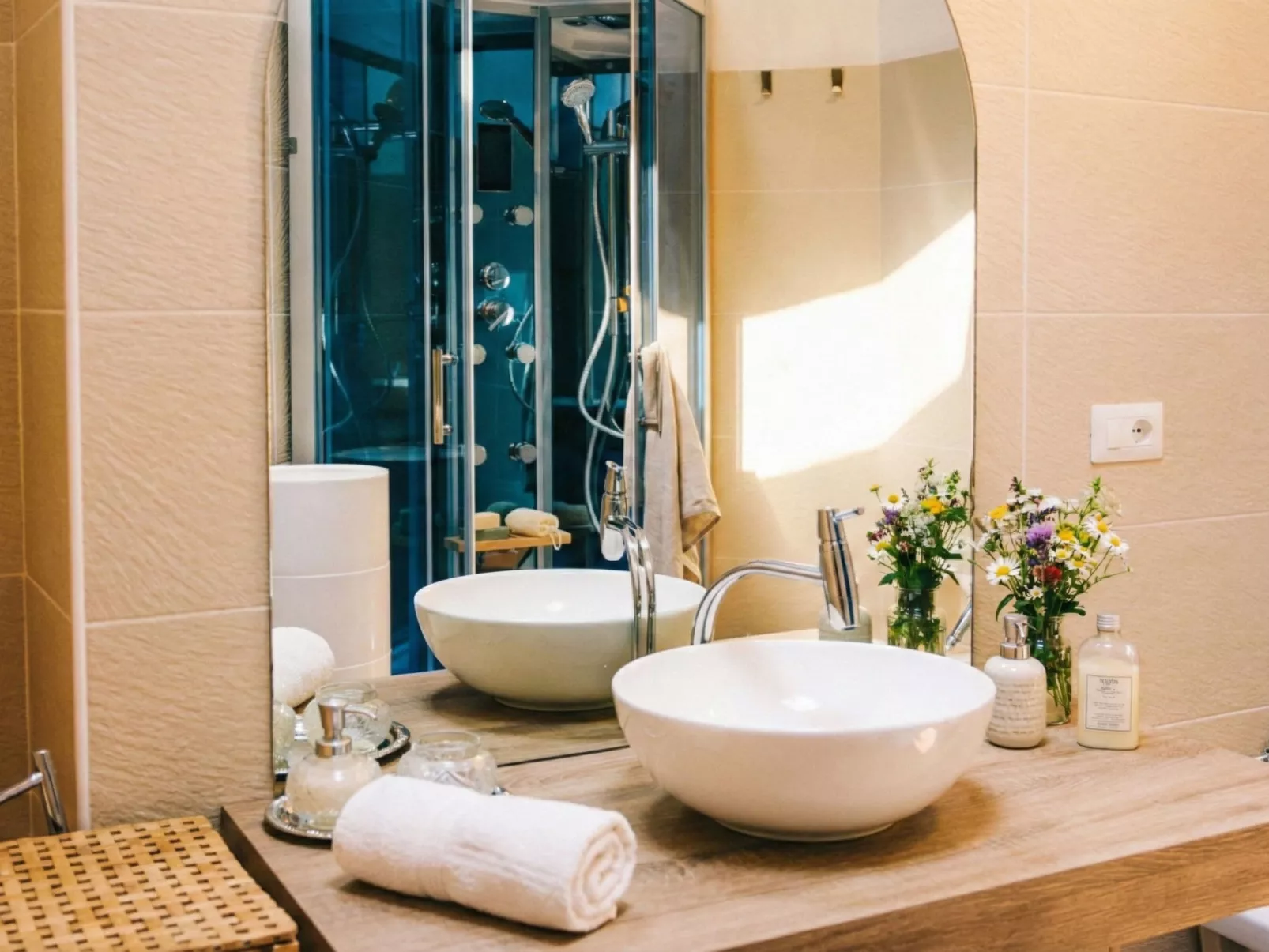 Crystal Sea Apartment-Inside