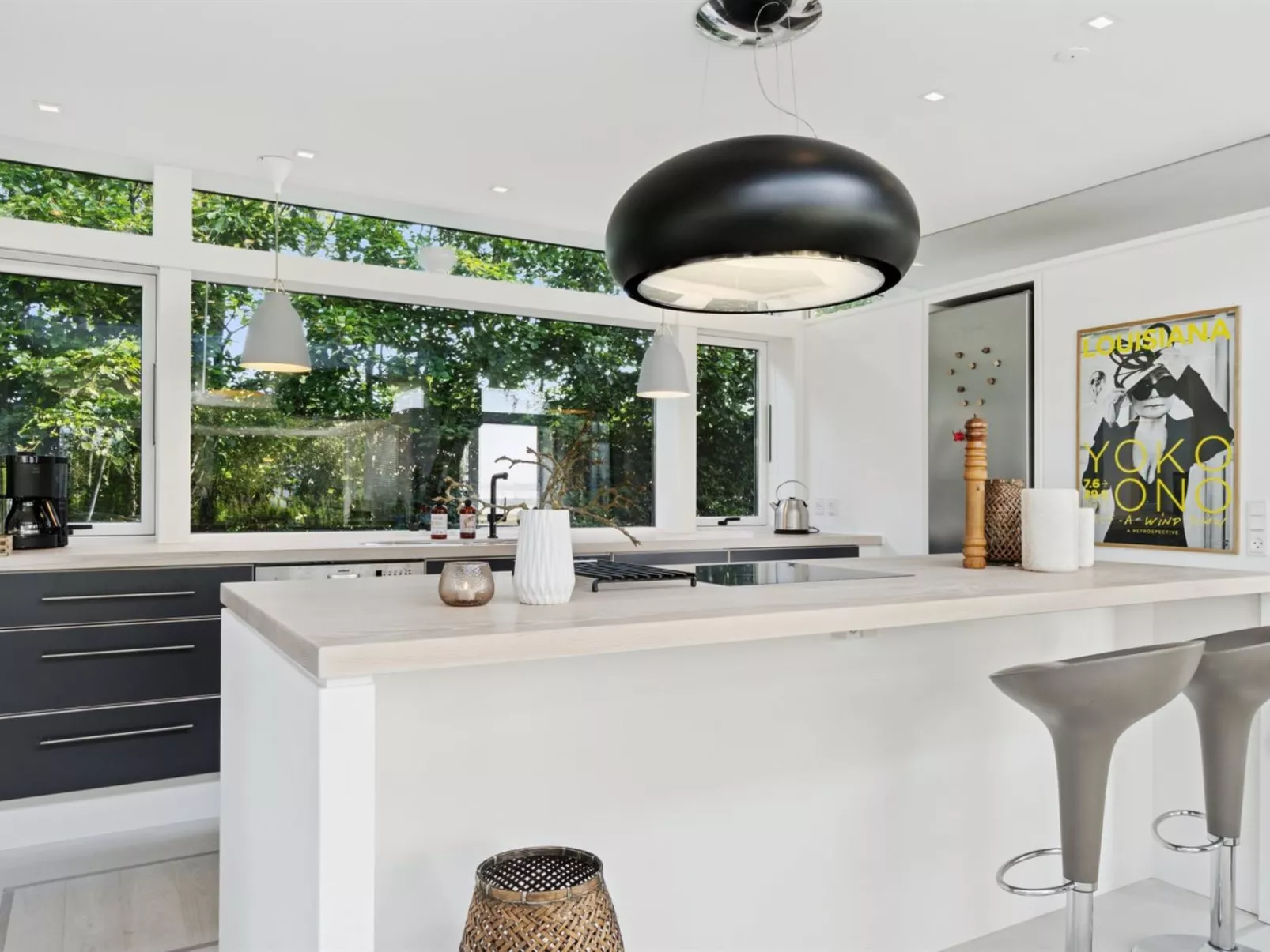 "Jo" - 175m to the fjord-Drinnen