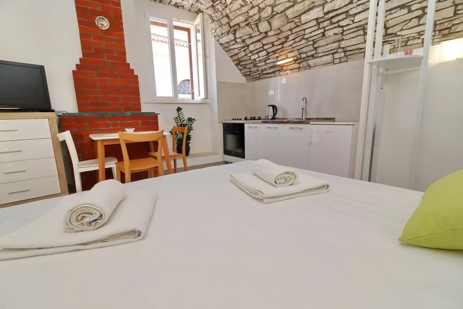 Studio Joković - Studio Apartment with Terrace and City View - Indoor