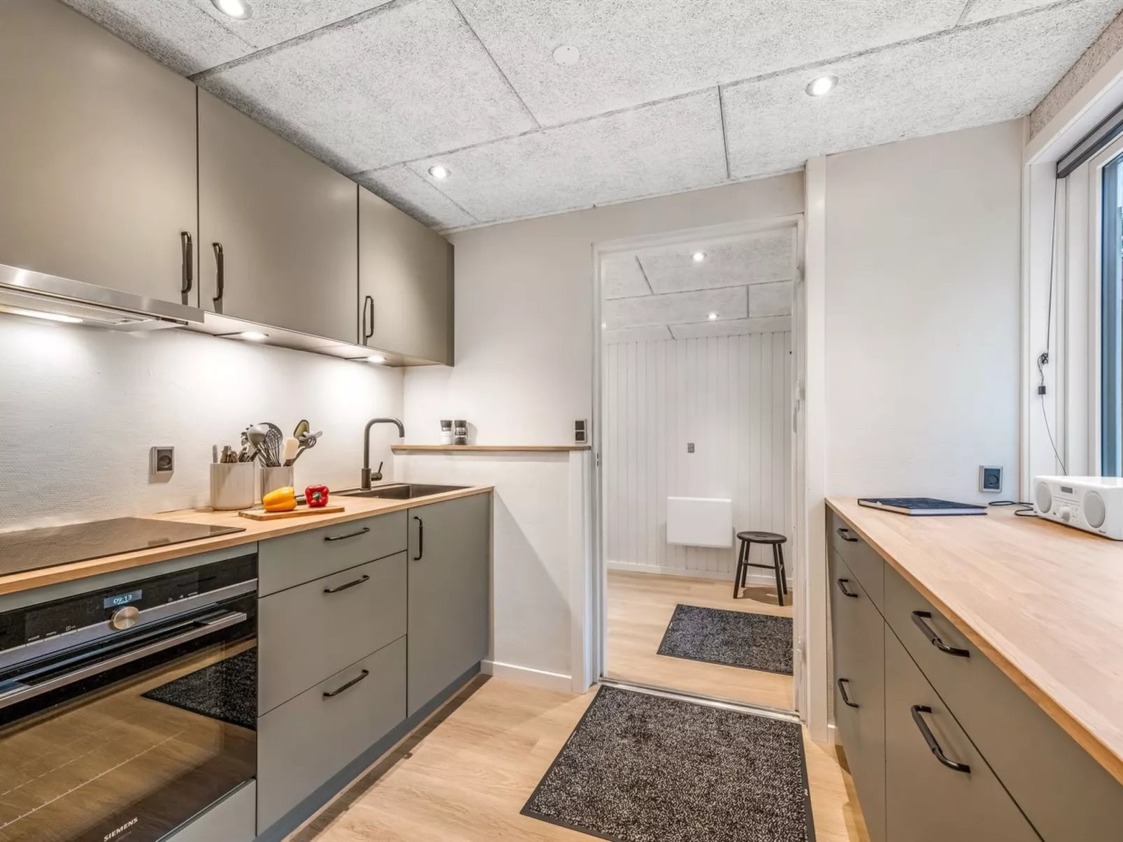 "Naia" - 300m to the fjord-Drinnen