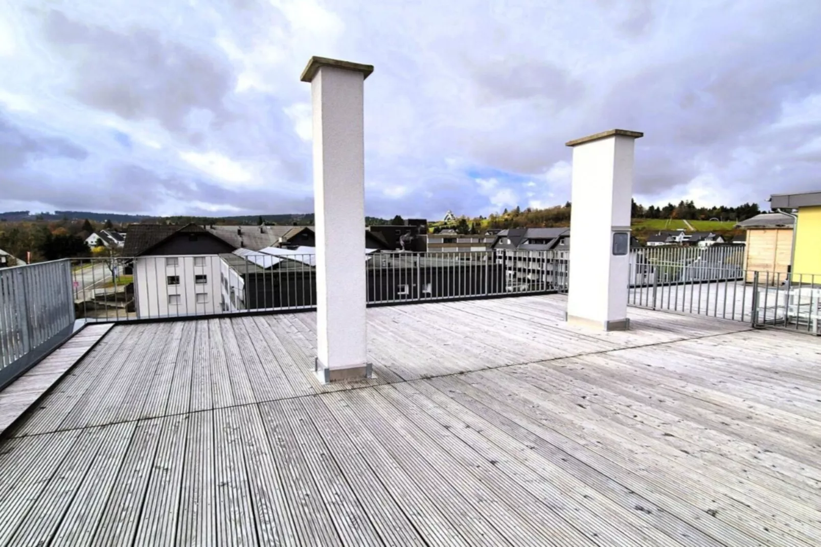 NEW ADD 1 SZ/4 P- Winterberg Appartement 21141 Penthouse-Aussicht Sommer