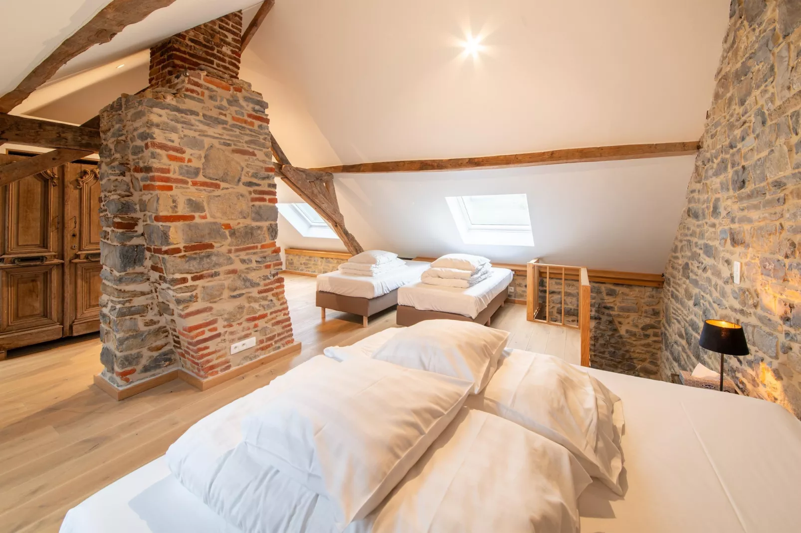 Maison Rose - Bedroom