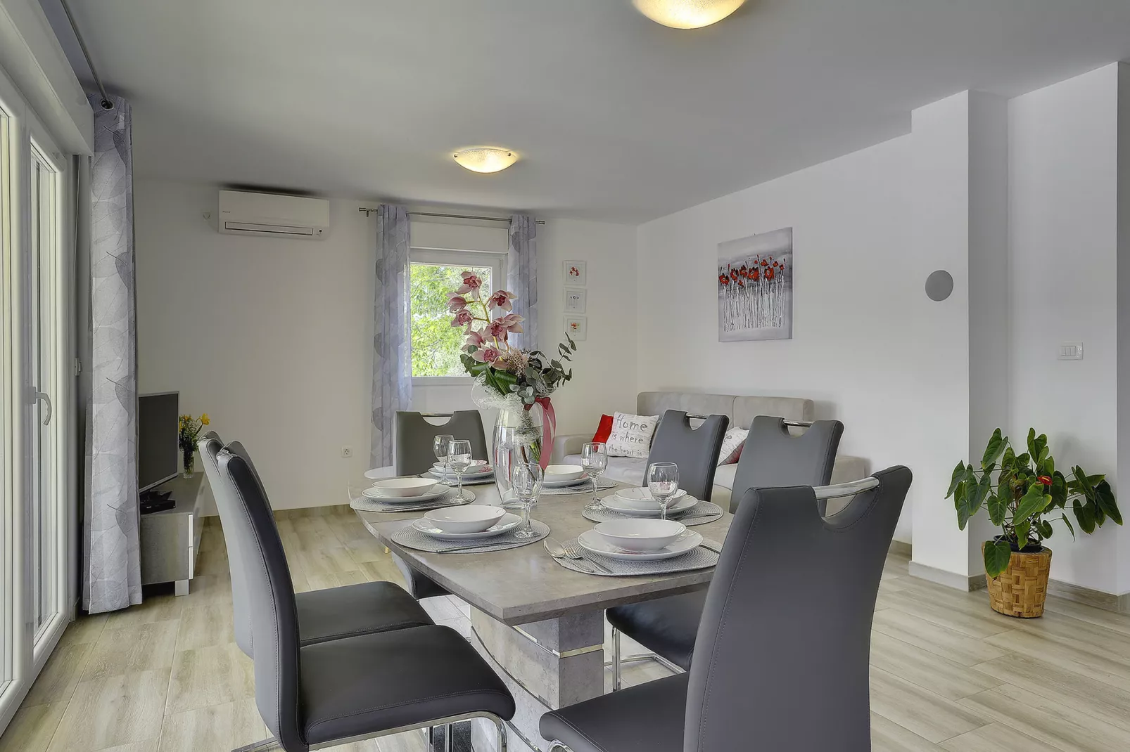 Villa Fiorina-Dining room