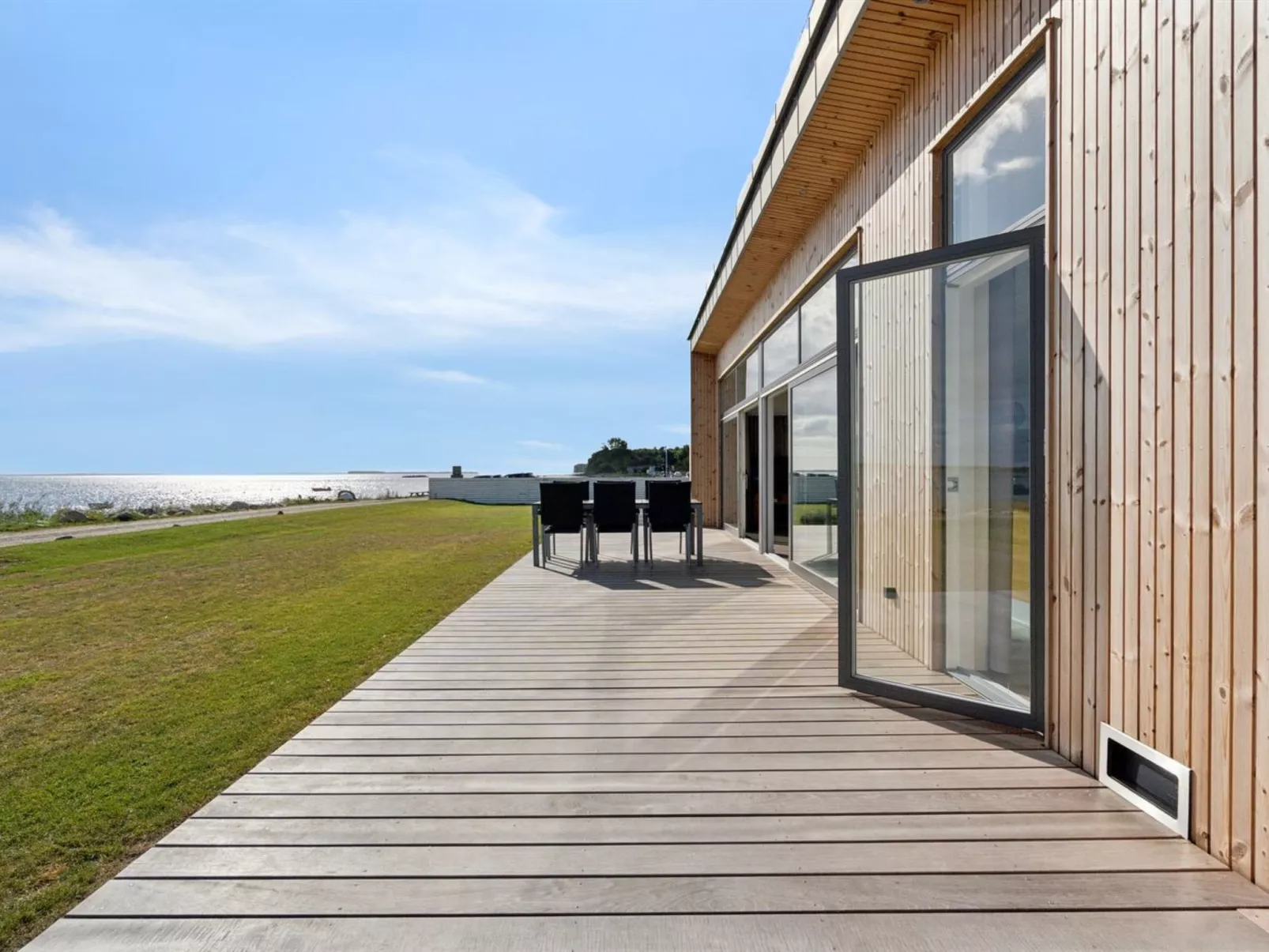 "Eljas" - 10m from the sea-Outside