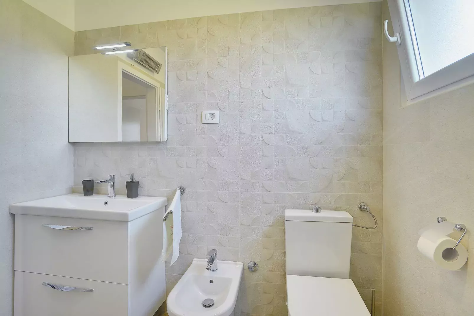 Villa Fiorina-Bathroom
