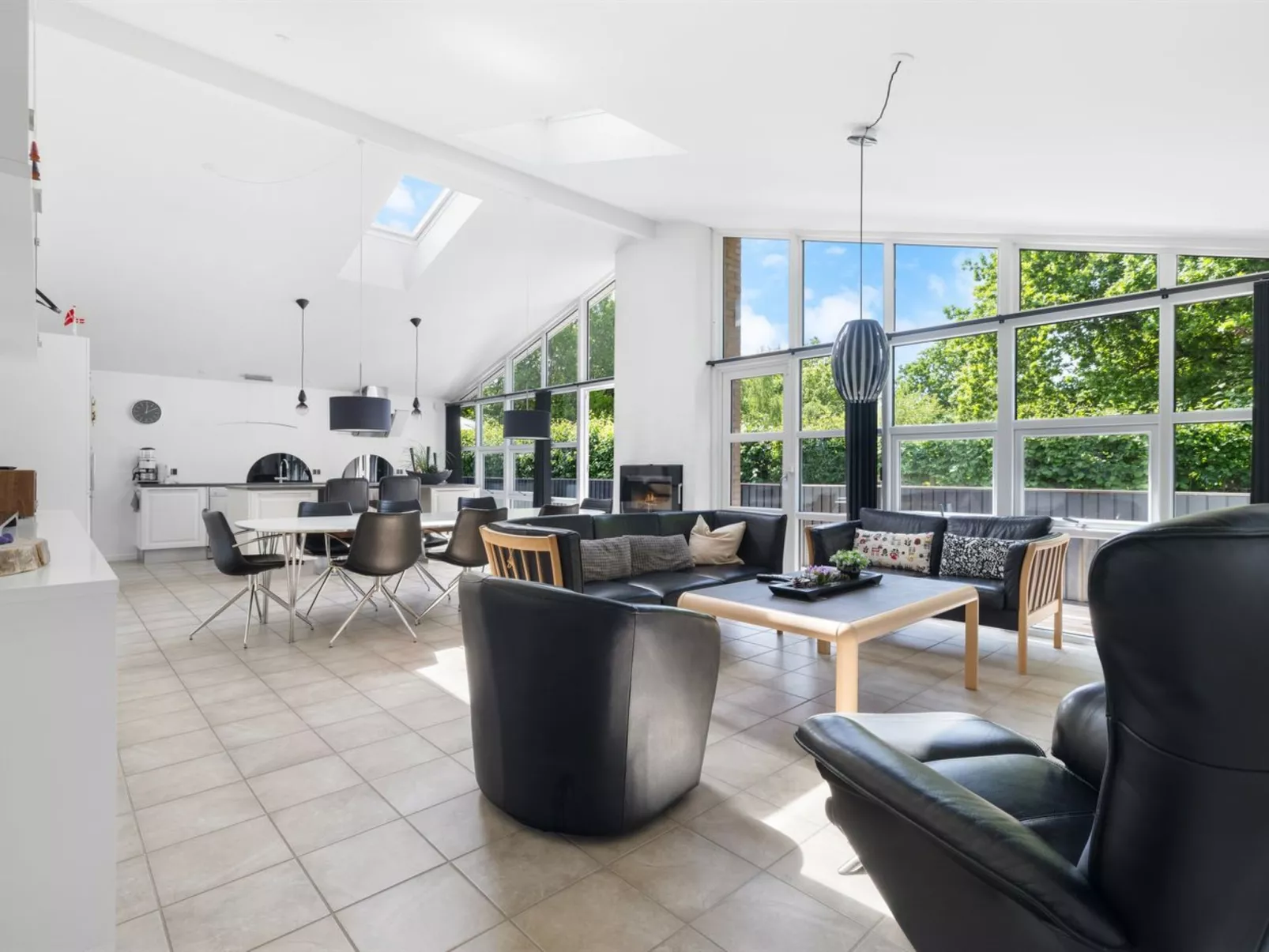 "Merrit" - 280m from the sea-Drinnen