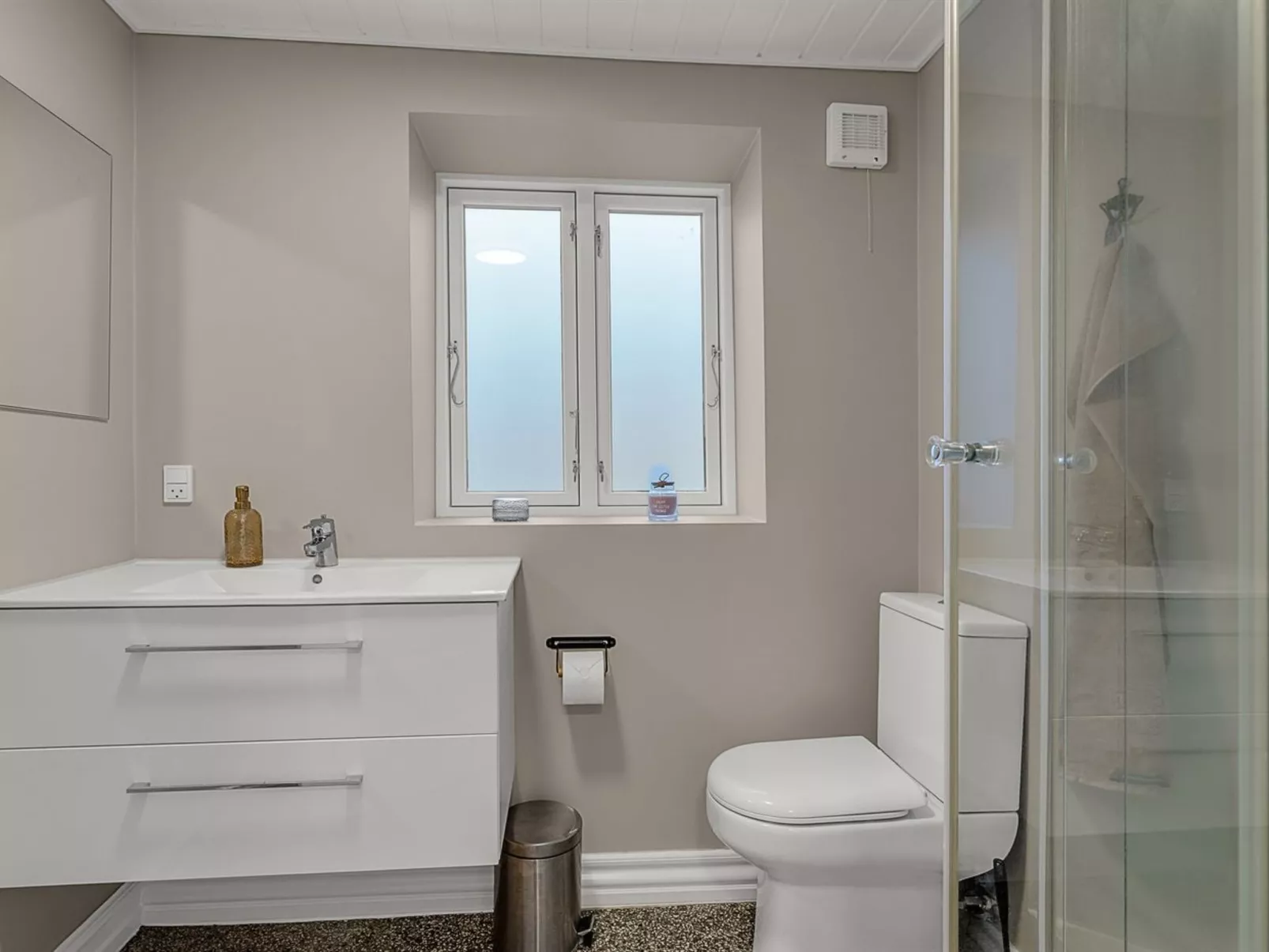 "Hanni" - 600m from the sea-Dedans