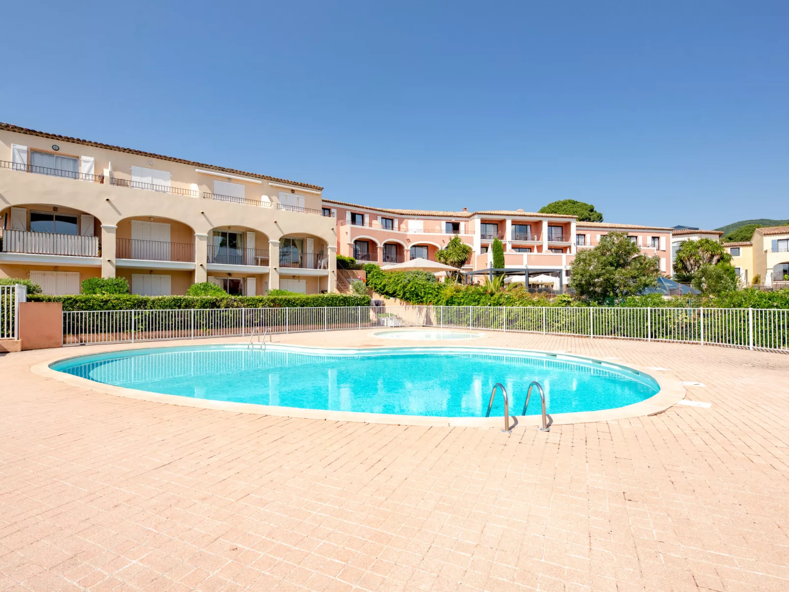 Le Thalassa-Draußen