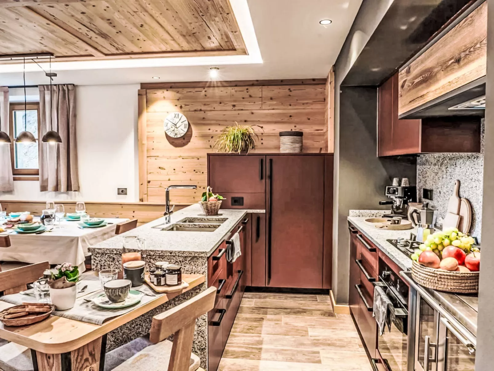 La Granda e la Piciola-Inside