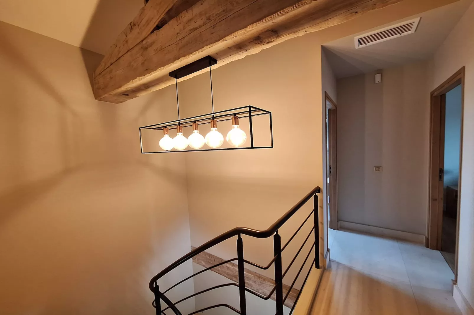 Le Mas Sorella – Votre Évasion Provençale au Cœur des Alpilles-Flur