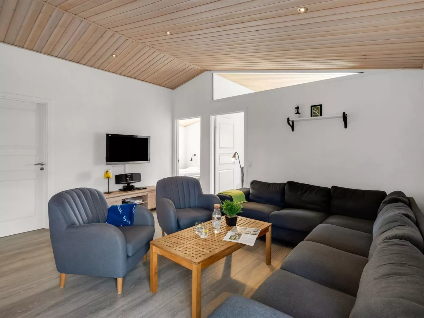 "Donco" - 3.2km from the sea - Inside