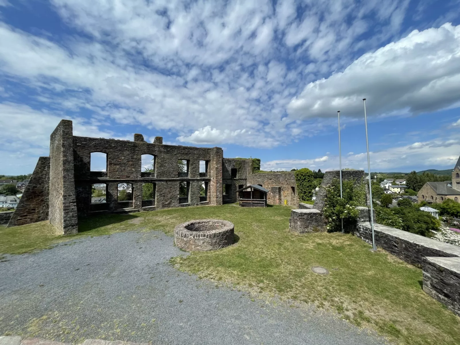 In Ulmen mit Grill - Area