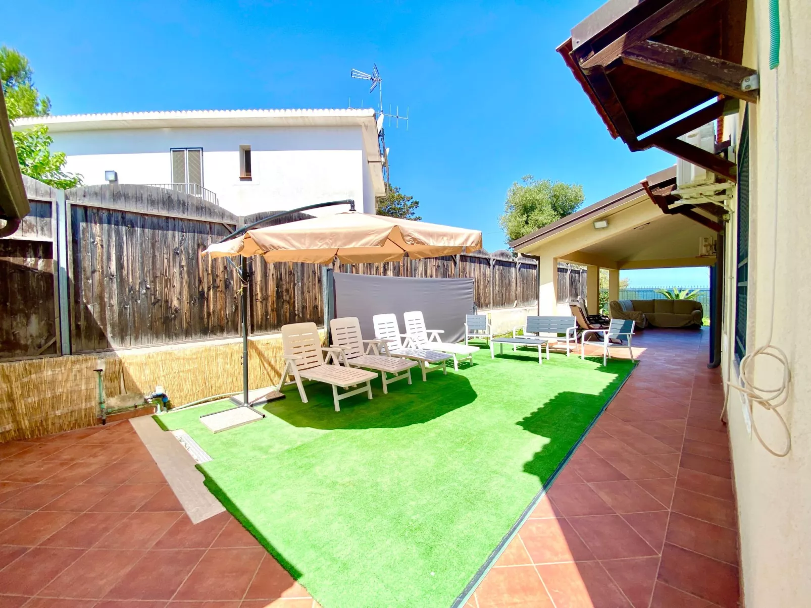 Villa Grace, Strand 200 m entfernt - Image-tags.info