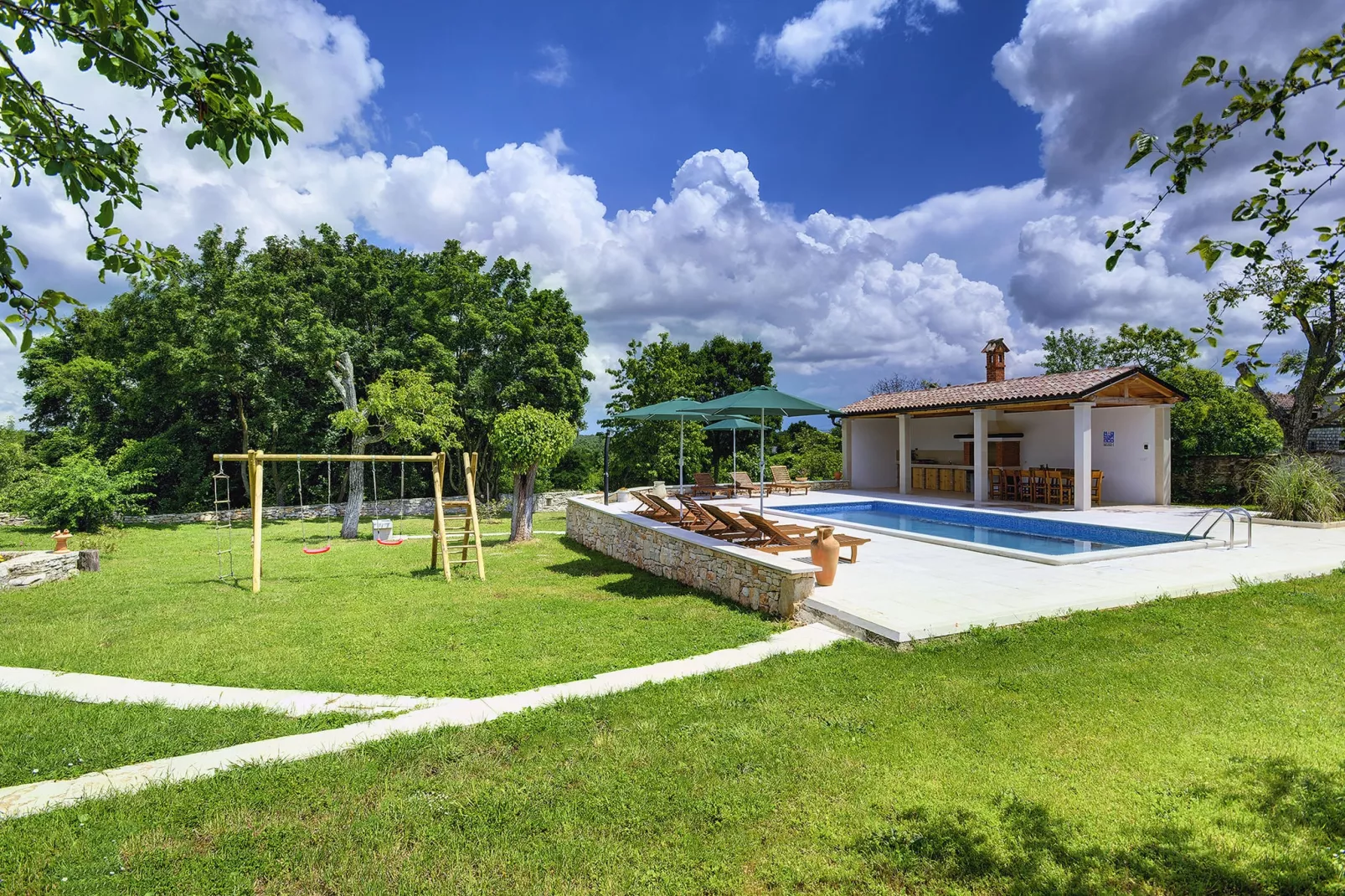 Villa Lucy-Gärten Sommer
