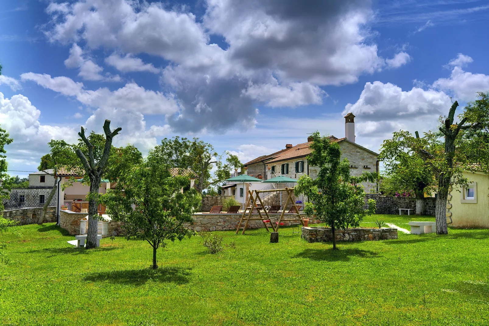 Villa Lucy-Gärten Sommer