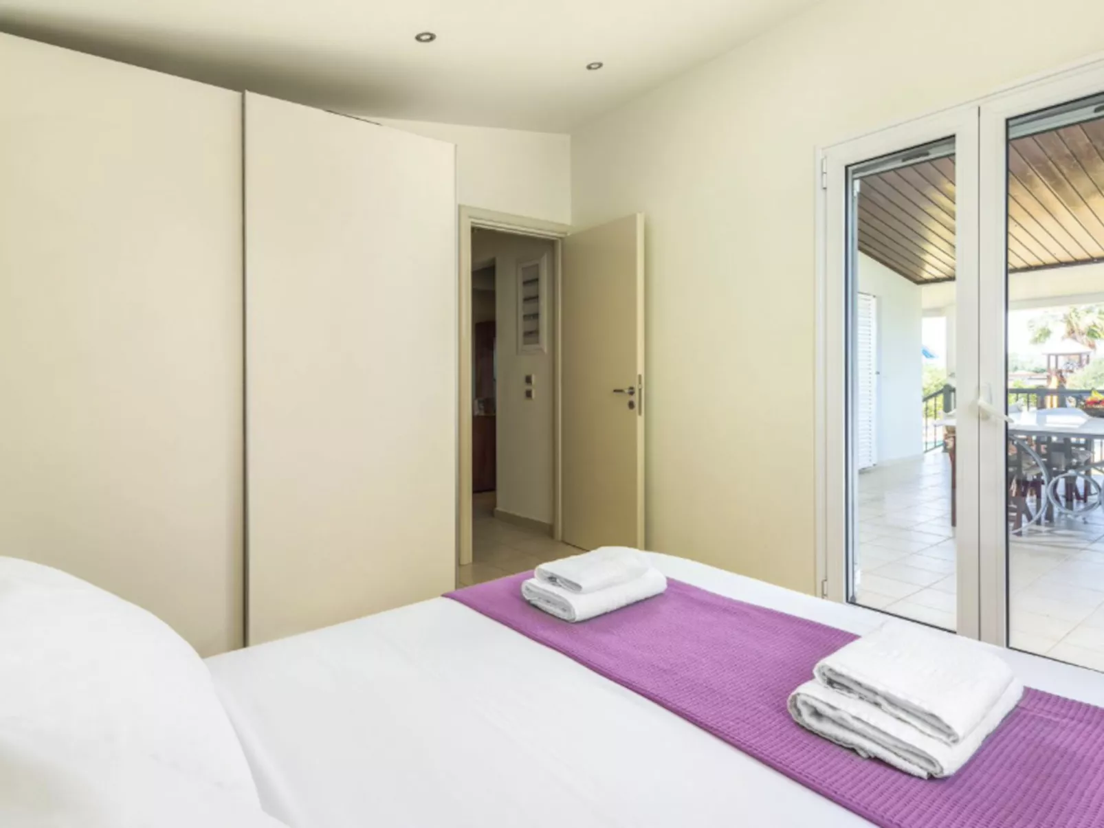 Villa Euphoria, Strand von Gennadi - Image-tags.info