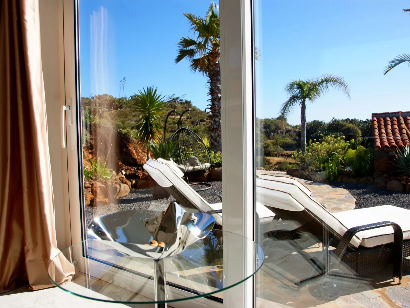 Moderne Architekten-Villa mit Infinity-Pool und Meerblick - Image-tags.info