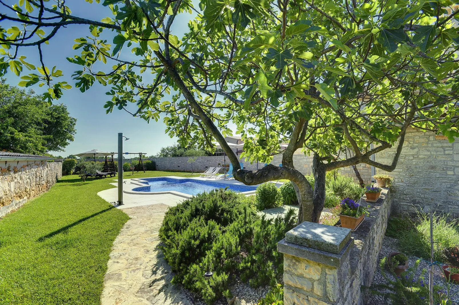 Villa Orbanici-Jardin d'été