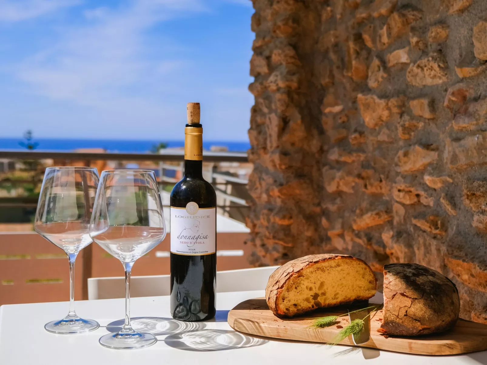 Lila Wohnung mit Schwimmbad und Meerblick - Image-tags.info